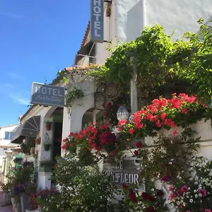 https://hotel-le-mediterranee-saintes-maries-de-la-mer.fr-provencehotel.com